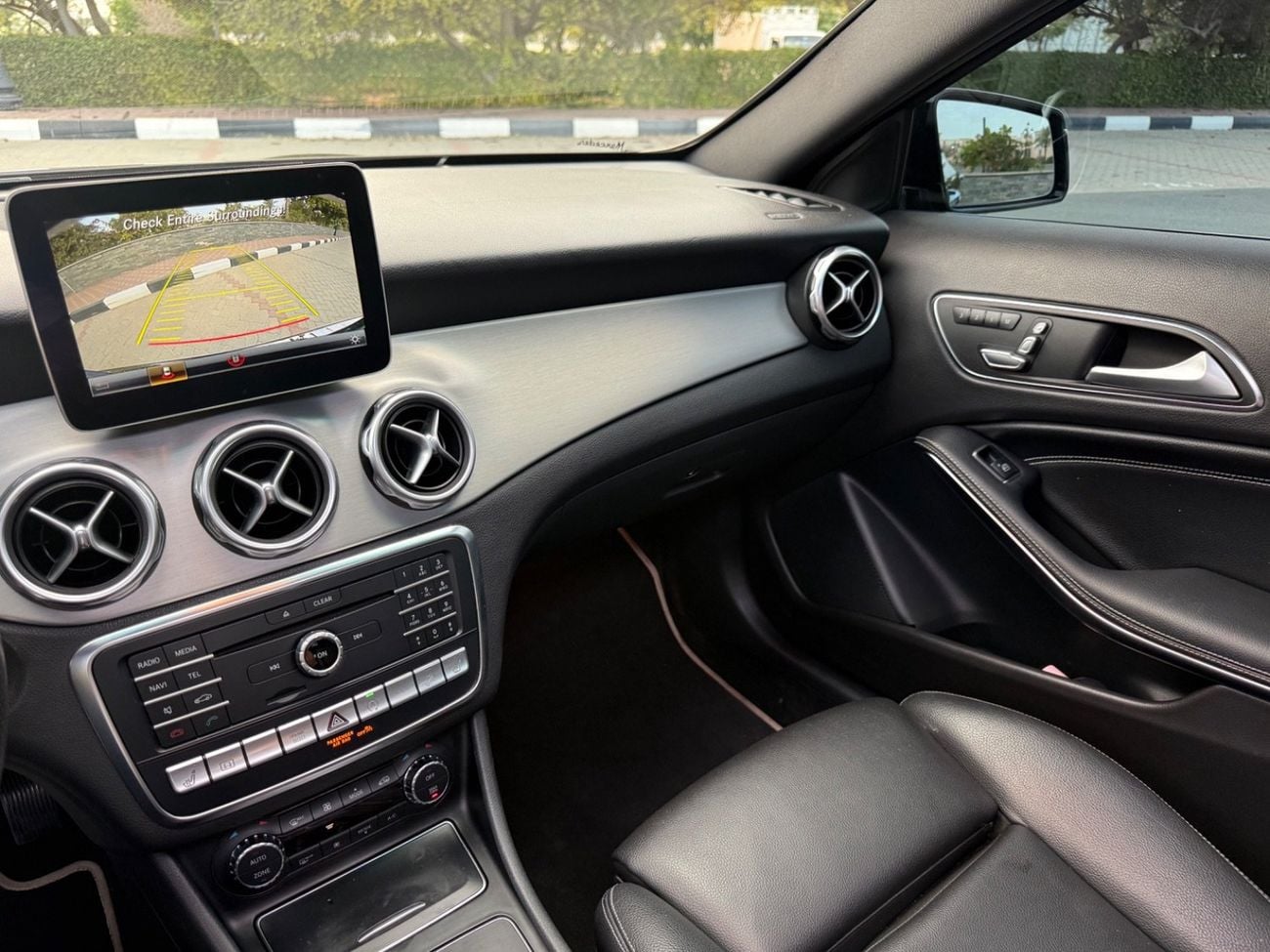 Mercedes-Benz GLA 250 Std 2.0L (208 HP)