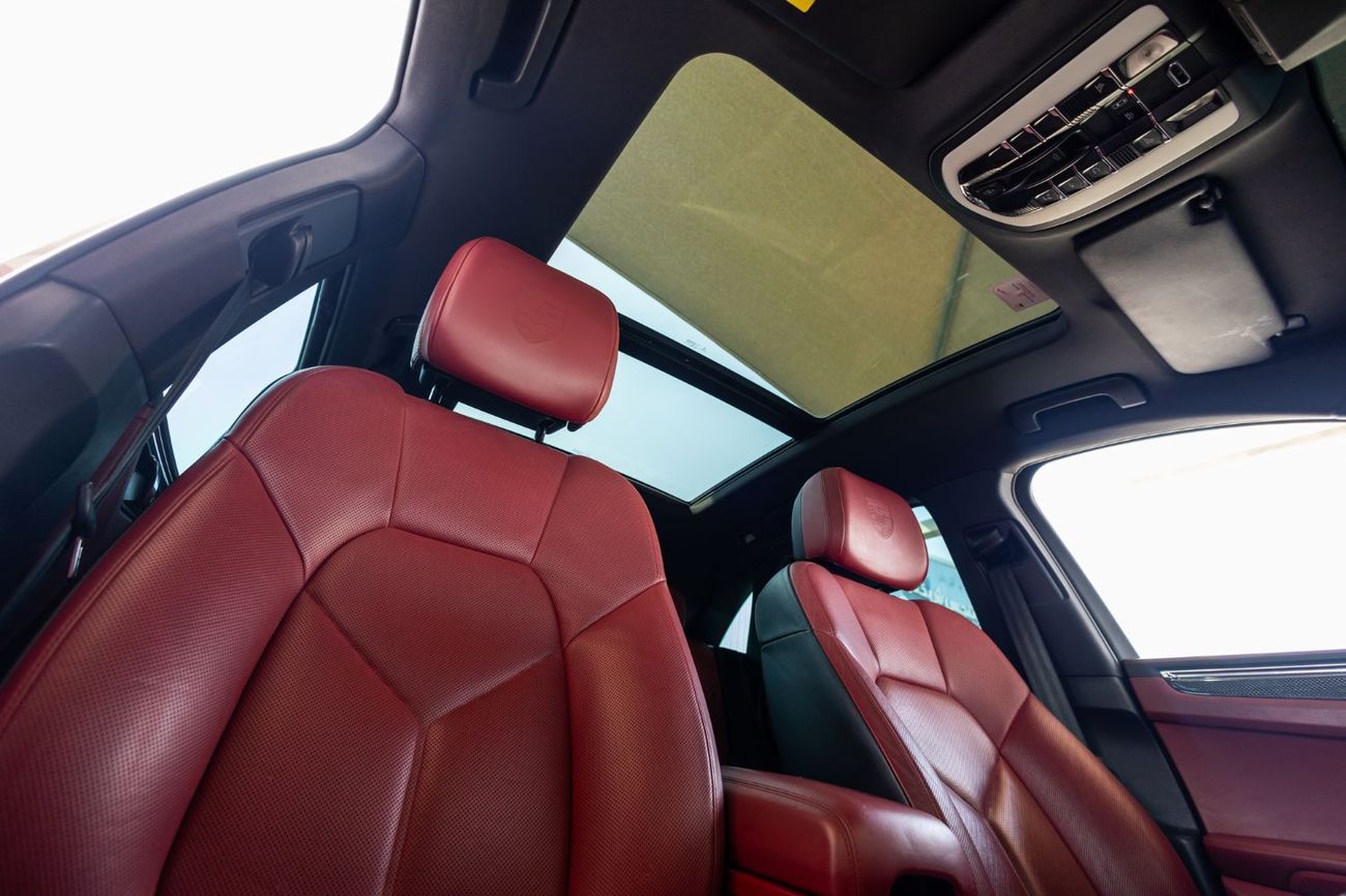 Porsche Macan S 3.0L (340 HP)