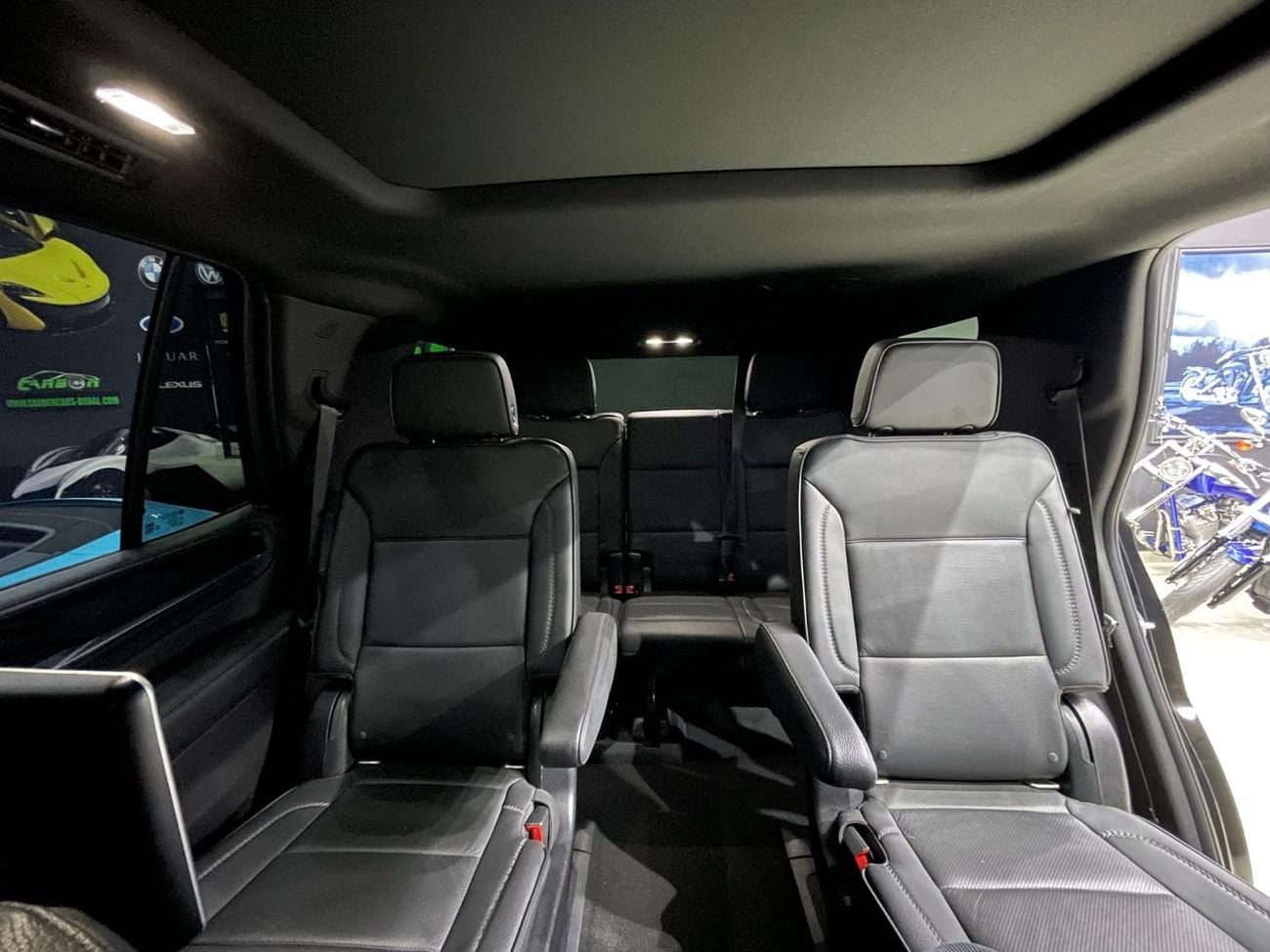 GMC Yukon Denali 6.2L (8 Seater)