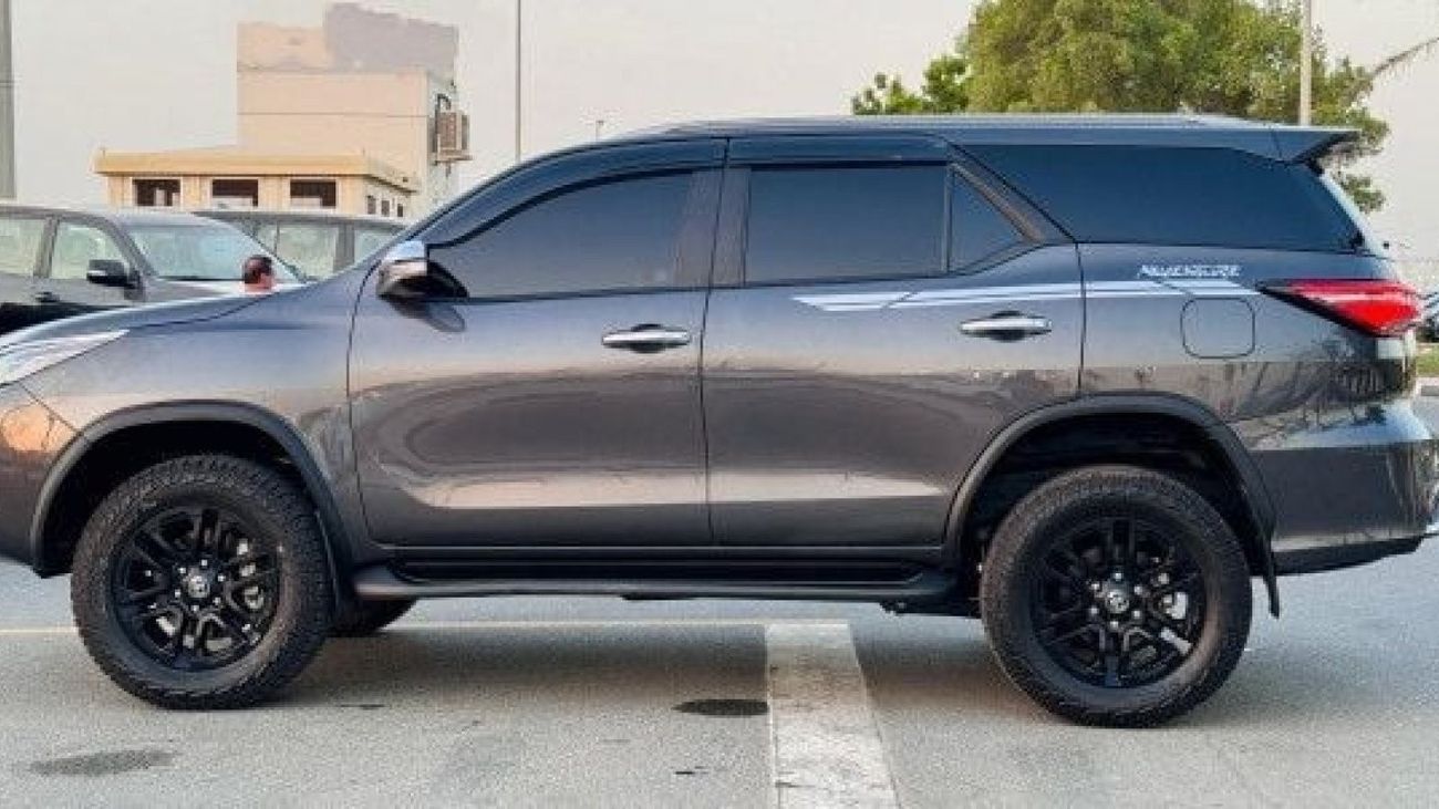 تويوتا فورتونر -