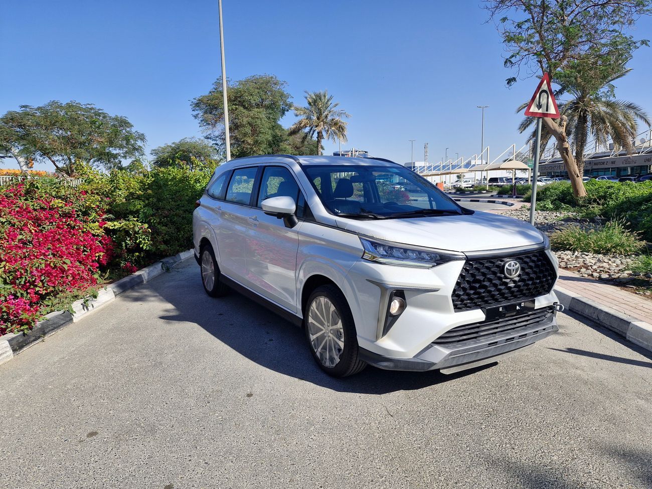 Toyota Veloz 2025 TOYOTA VELOZ 1.5L Petrol AT GCC Brand New 0Km