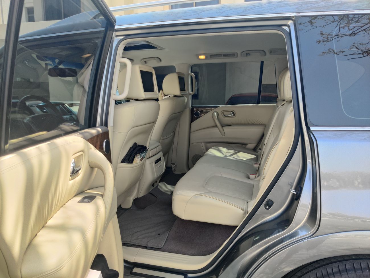 Infiniti QX80 LUXURY