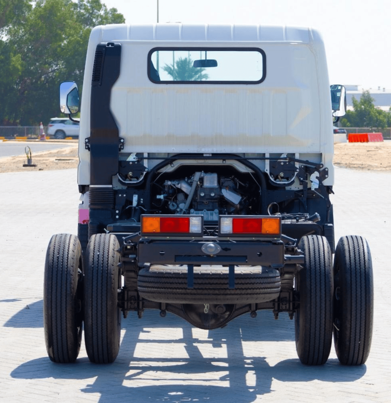 Mitsubishi Fuso Canter Introducing the FUSO Canter FE85CG Series, a reliable and efficient workhorse powered by the renowne