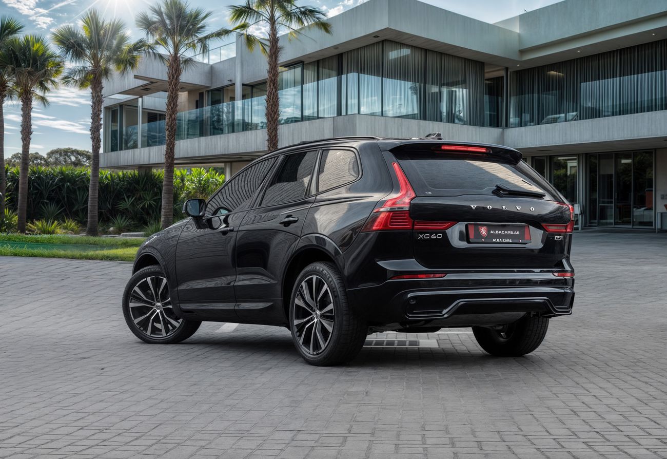 فولفو XC 60 XC60 B5 Ultimate Dark | 2,644 P.M | 0% Downpayment | Al Futtaim Warranty!