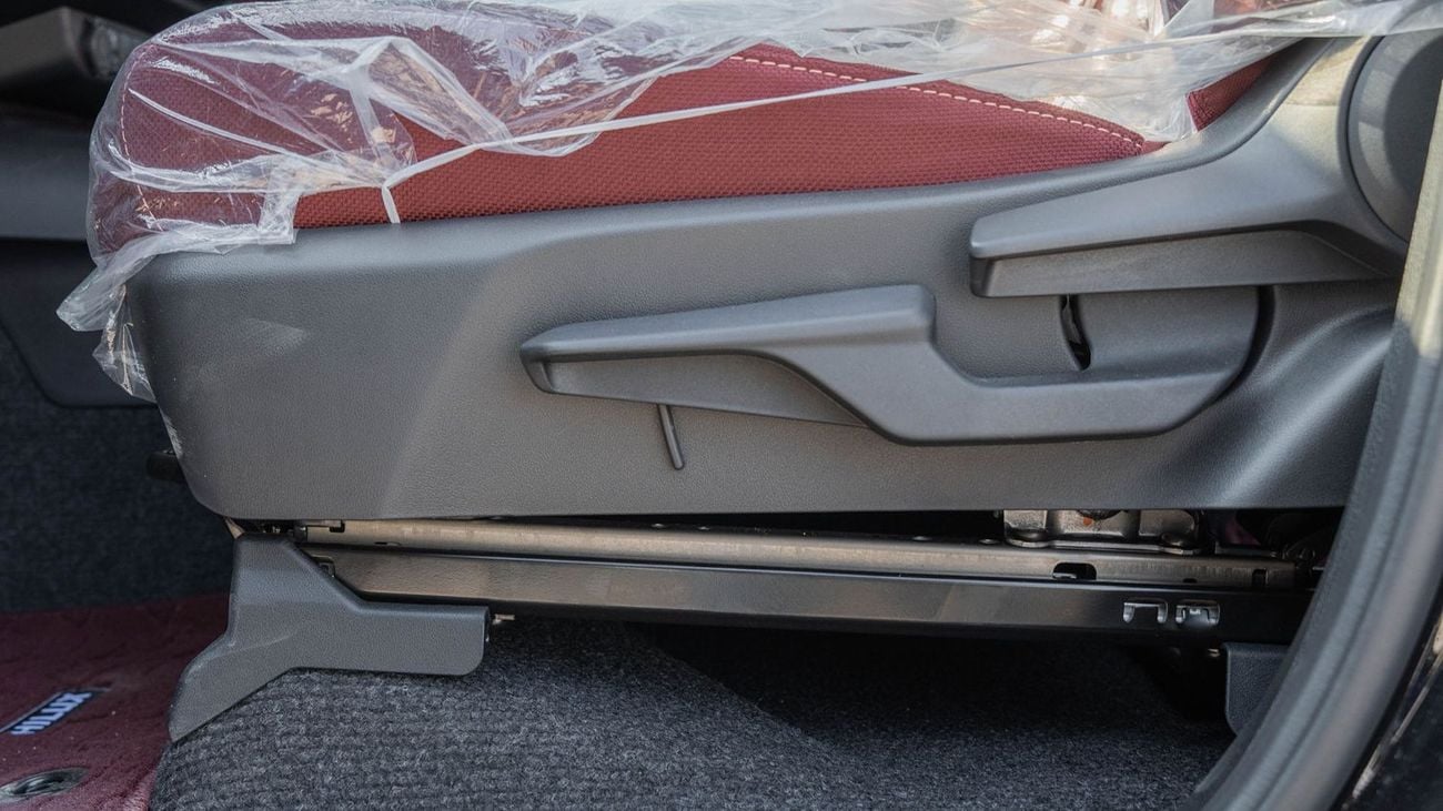 تويوتا هيلوكس 2026 Toyota Hilux TRD SR5 4.0L AT Petrol (Black)