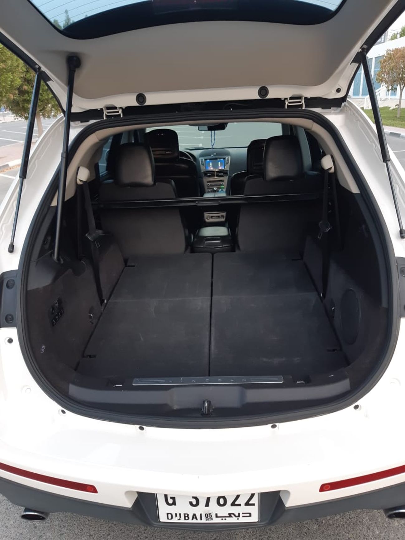 Lincoln MKT TOP OF RANGE//LINCOLN//GCC//760/- MONTHLY//0%DOWN PAYMENT//7 SEATS