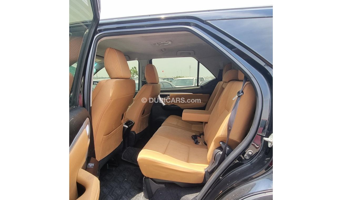 Toyota Fortuner FORTUNER GXR / V6 4.0 / FULL OPT YEAR WARANTY / REGISTERATION / INSURANCE FREE  /(LOT # 11421)