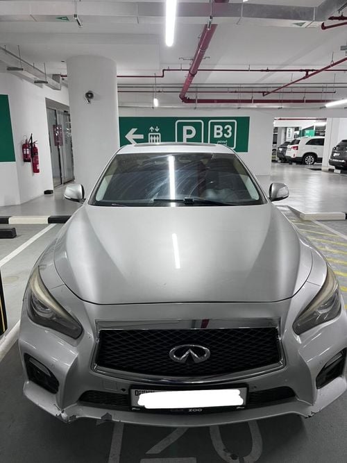 Infiniti Q50 3.7L Luxe