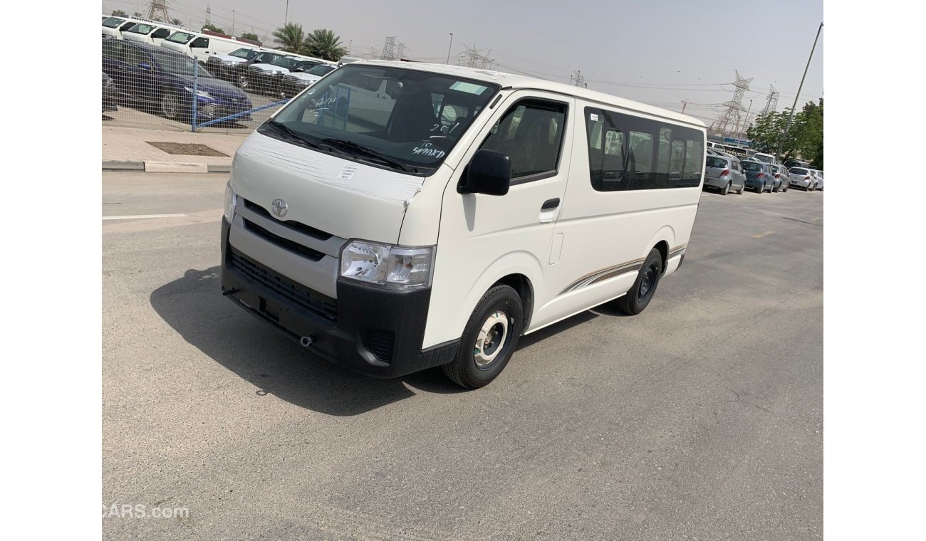 Toyota Hiace TOYOTA HIACE -- STD ROOF -- 2.5 L DIES b EL -- 15 SEAT -- AIR BAGS + ABS -- MODEL 2021