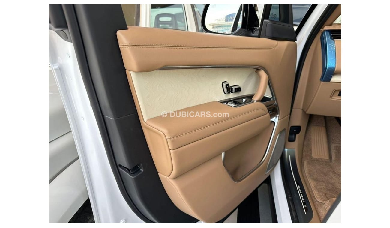 Land Rover Range Rover WHITE ROSE GOLD GCC SPEC UNDER WARRANTY AND SERVICE