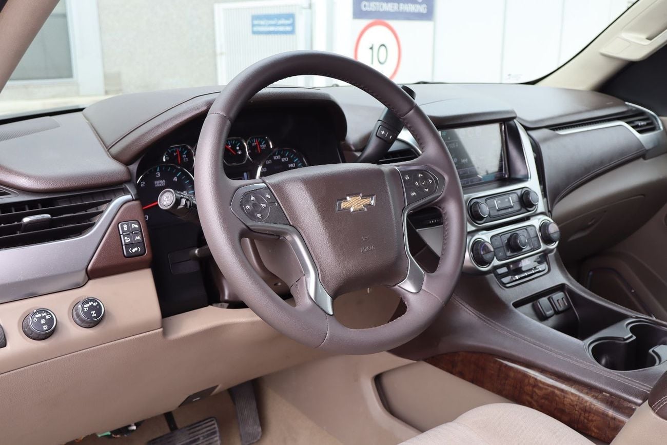 Chevrolet Suburban LT 5.3L 4WD