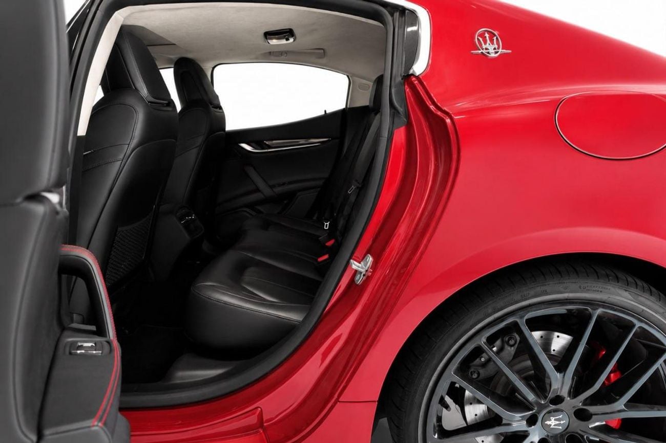 مازيراتي جيبلي S Q4 l Full Option | GCC Specs | AED 1,330 / Monthly