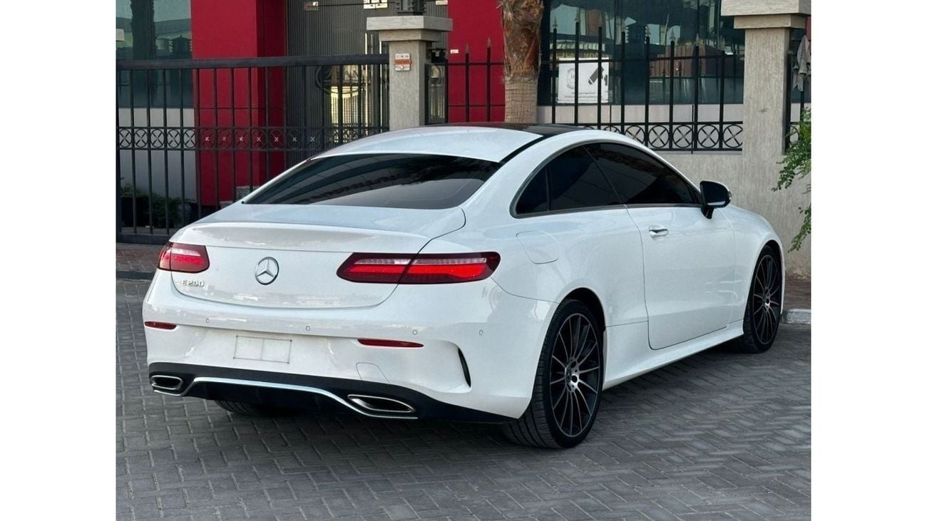 Mercedes-Benz E200 Premium