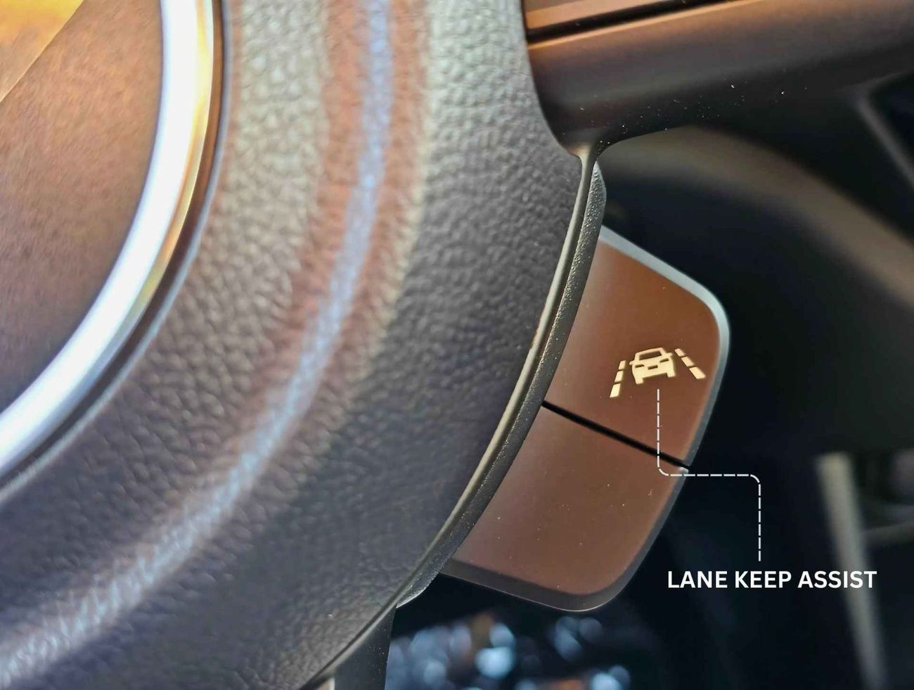 سوزوكي سويفت GLX / DUAL TONE 1.2L V4 PETROL / PUSH START / DVD CAMERA / RADAR CRUISE/ (CODE # GLXR)