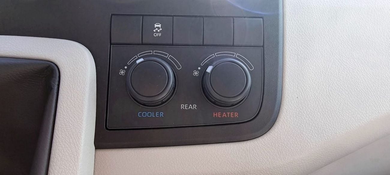 Toyota Hiace DX TOYOTA HIACE 2.8L DIESEL HI-ROOF M/T MY 2026