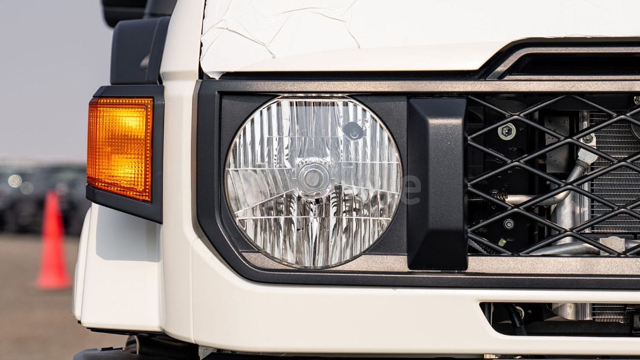 تويوتا لاند كروزر 70 LAND CRUISER LC78