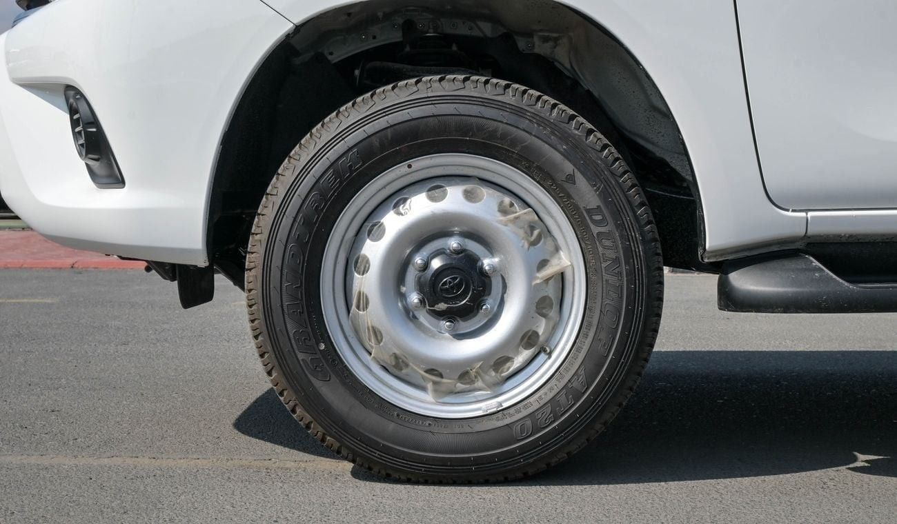 تويوتا هيلوكس 2.4L DLX