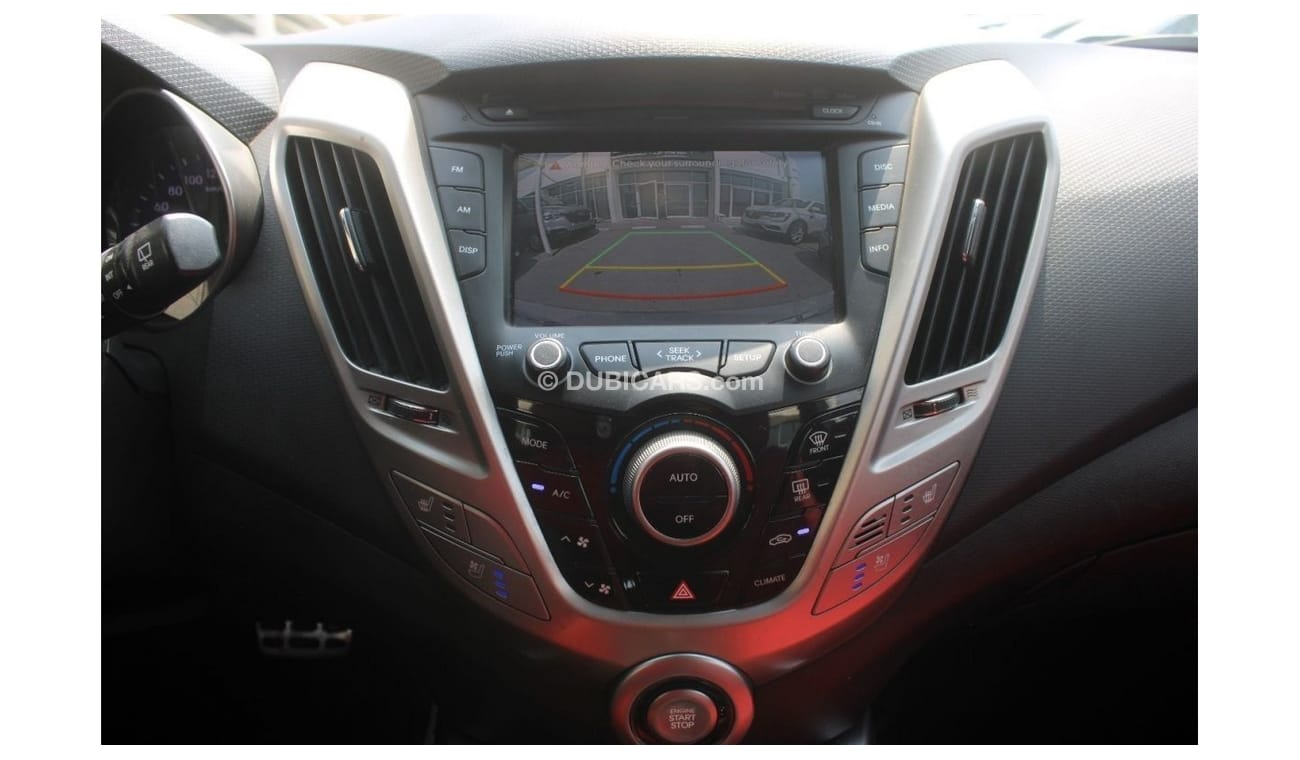 Hyundai Veloster GLS ACCIDENTS FREE - GCC - PERFECT CONDITION INSIDE OUT - FULL OPTION