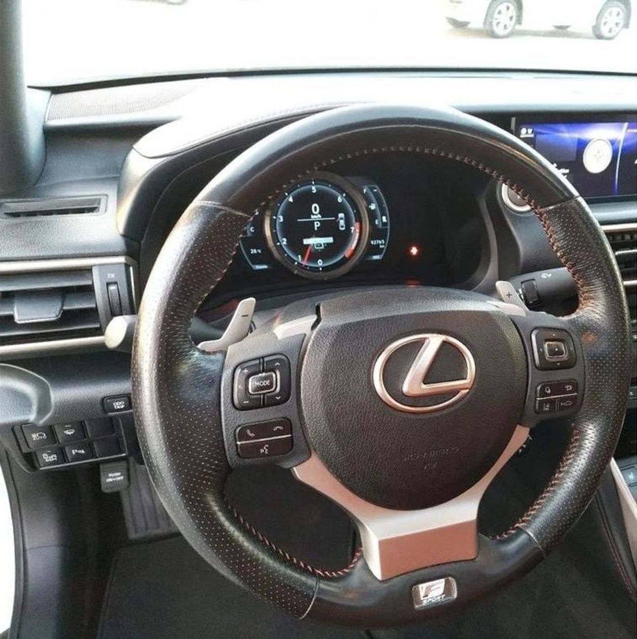 لكزس IS 300 F سبورت