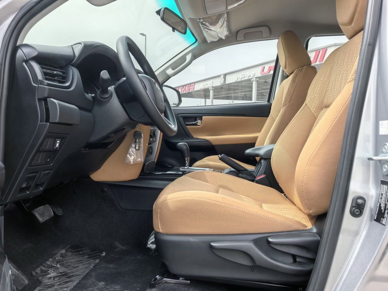 Toyota Fortuner EXR FORTUNER,2.7L,4X4,MANUAL AC,ROOF RACK,REAR VEIW CAMERA,17''AW,A/T,2026MY( FOR EXPORT ONLY)