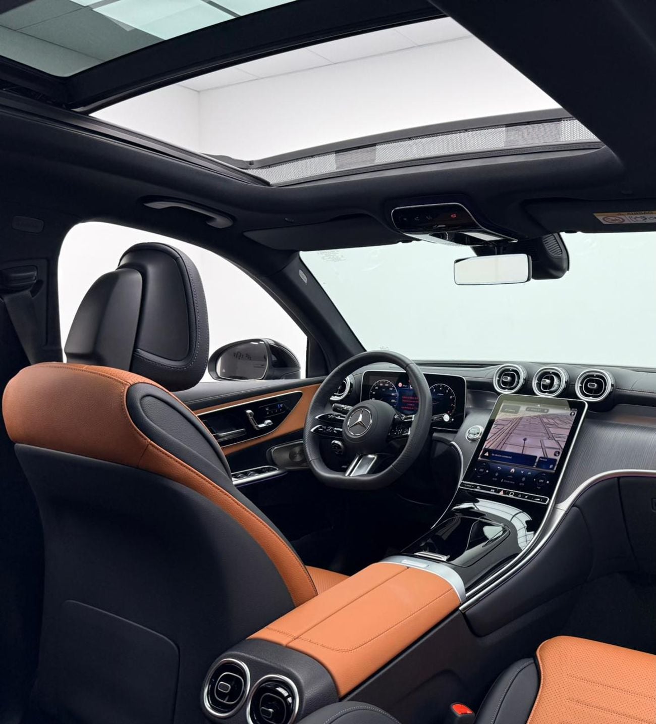 Mercedes-Benz GLC 200 2025 Mercedes Benz GLC200 Premium Plus, 5 Years MB Warranty, Very Low Km, Fully Loaded, GCC