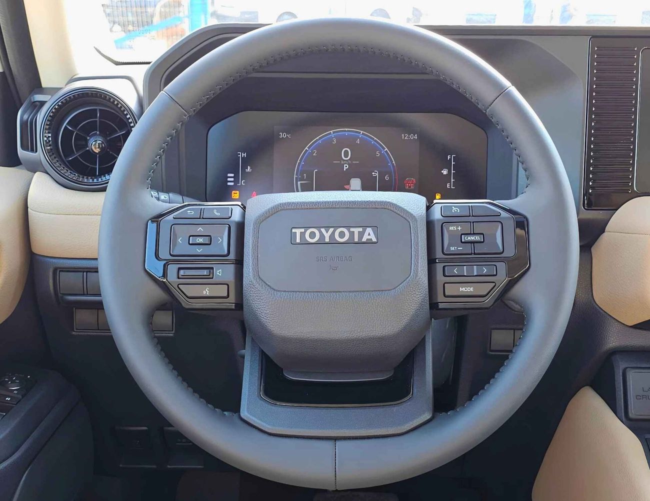 Toyota Prado 2.7L V4 PETROL / PUSH START / SUNROOF / MID OPTION (CODE # MID OPTION )