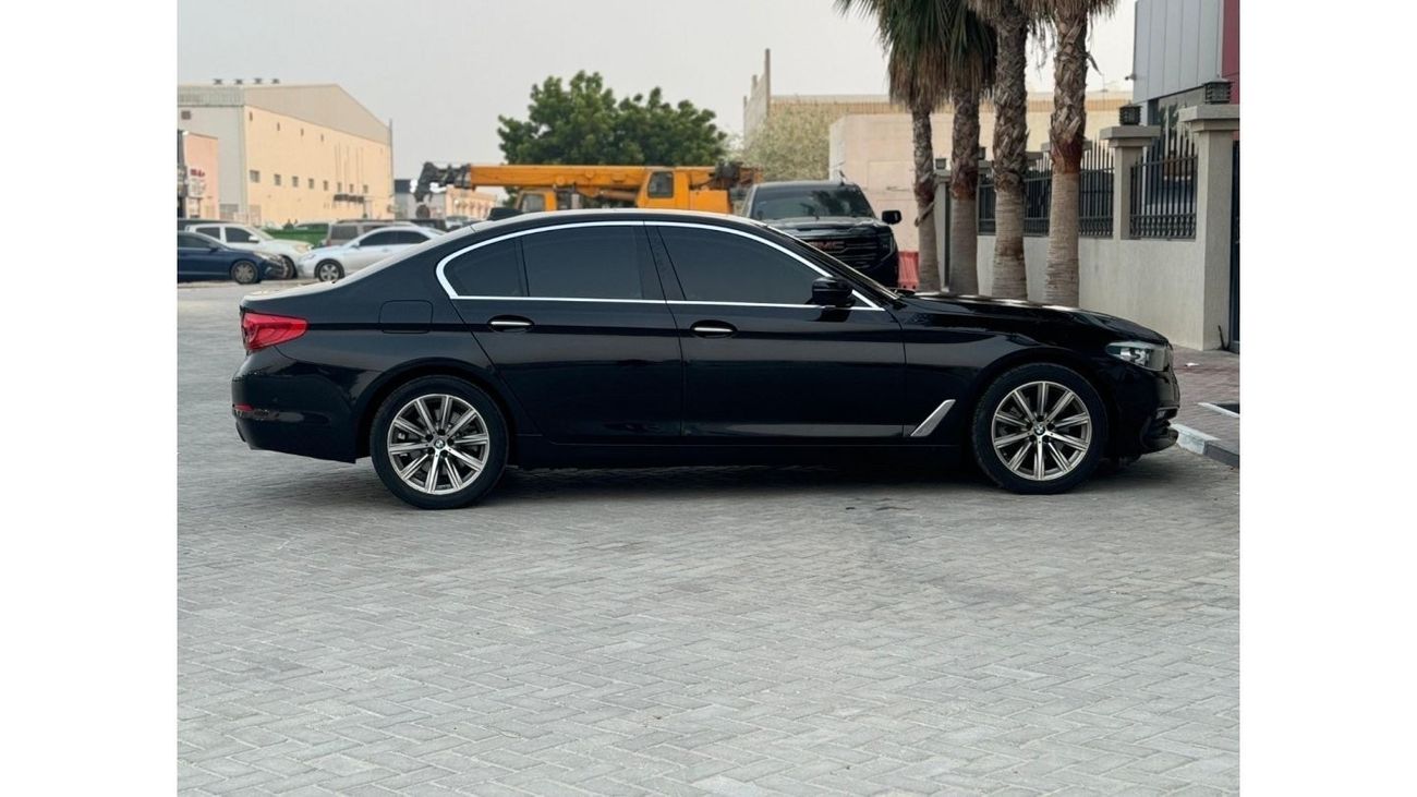 بي أم دبليو 520i اكزكيتيف