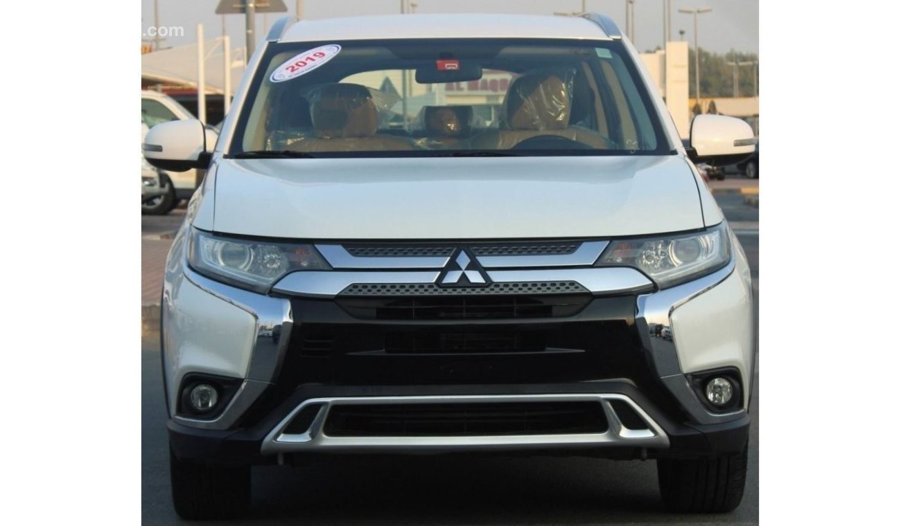 Mitsubishi Outlander GLX High Mitsubishi Outlander 2019 GCC, in excellent condition, without accidents, very clean from i