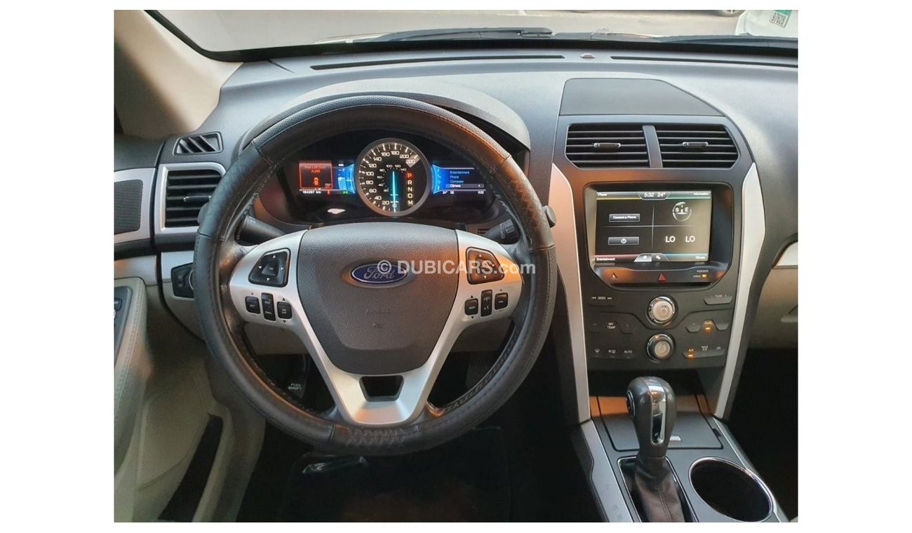 Ford Explorer XLT خليجية