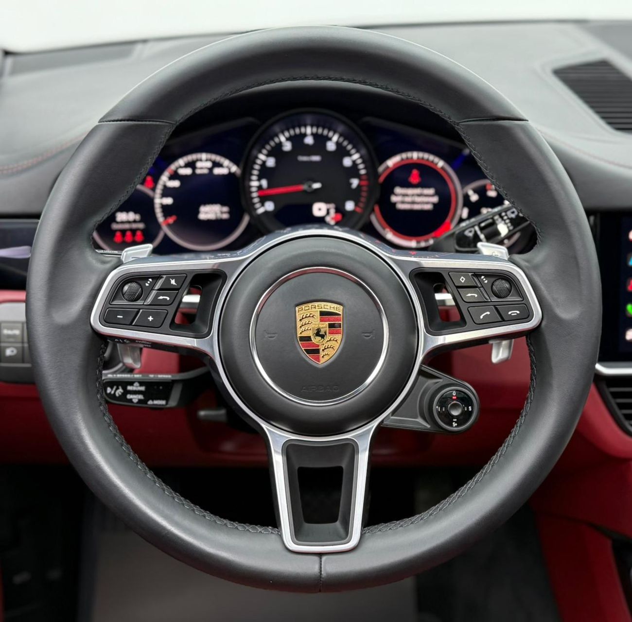 بورش كايان Std 3.0L (335 HP) 2022 Porsche Cayenne, Warranty, Full Service History, Sport Chrono Package, Excell