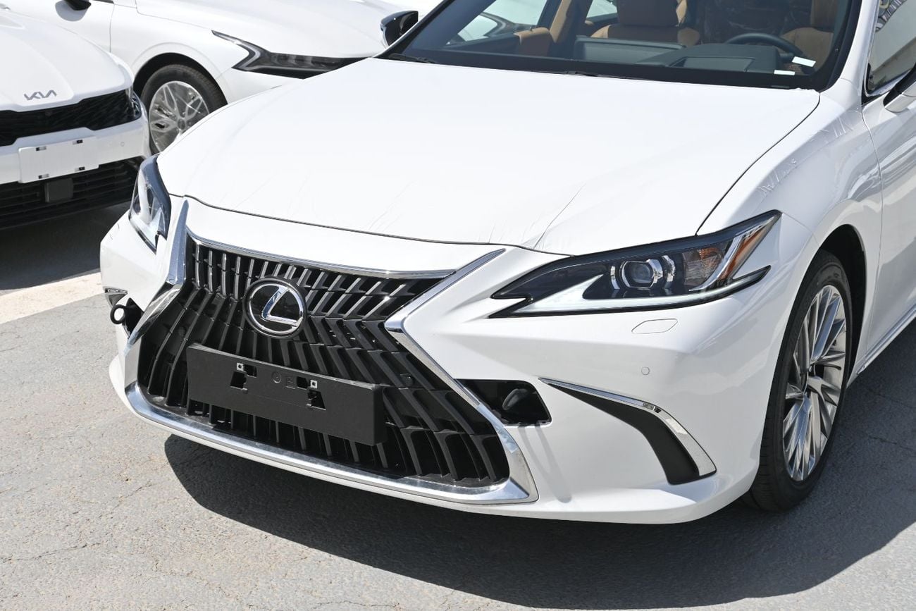 Lexus ES350 Exclusive 3.5L Lexus ES350 3.5L V6 Petrol, Color White Model 2025