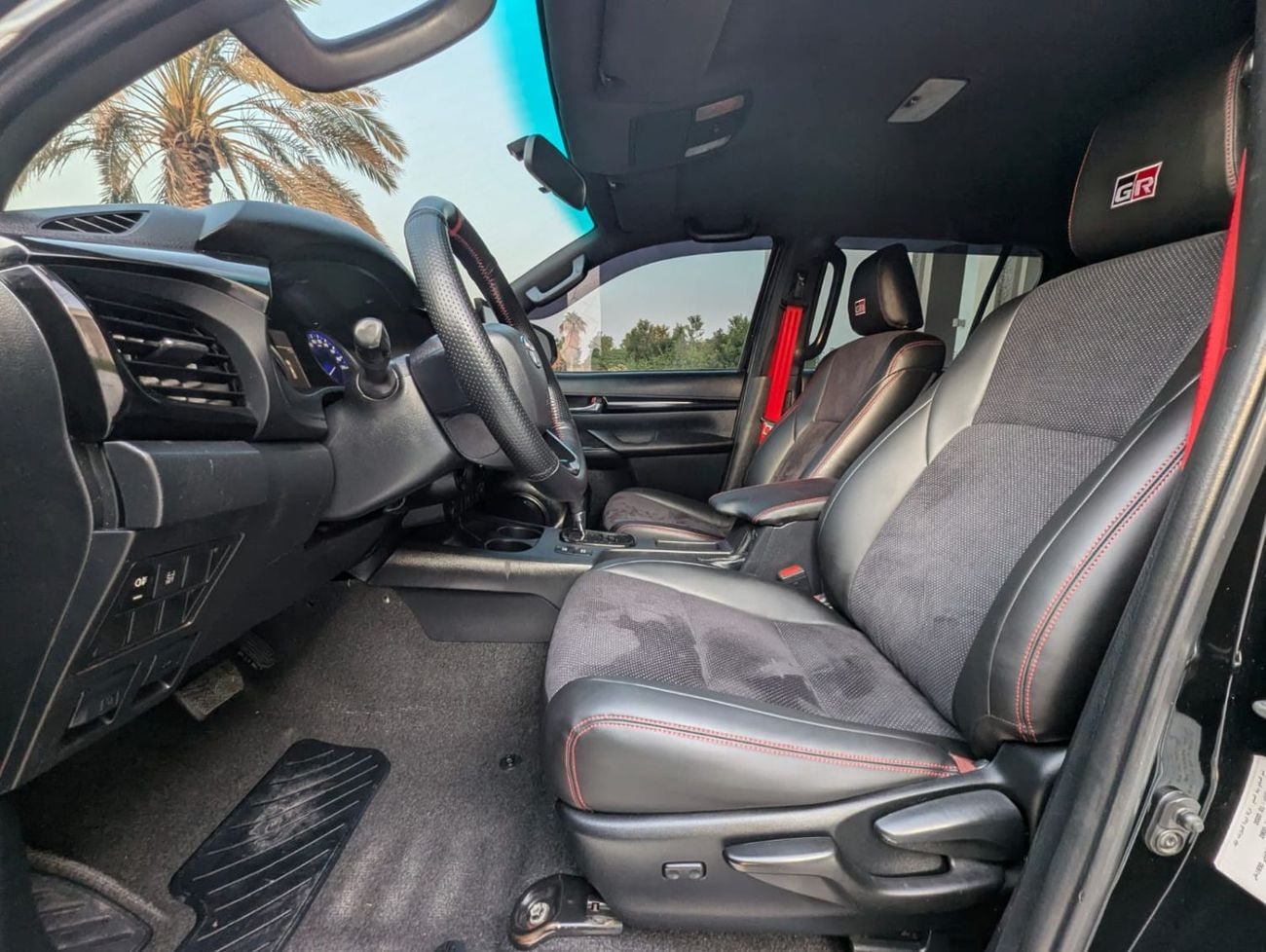 Toyota Hilux GLX 2020 Toyota Hilux GR Sport GCC Specs Facelifted 2025 4x4 V4 2.7L Well-maintained