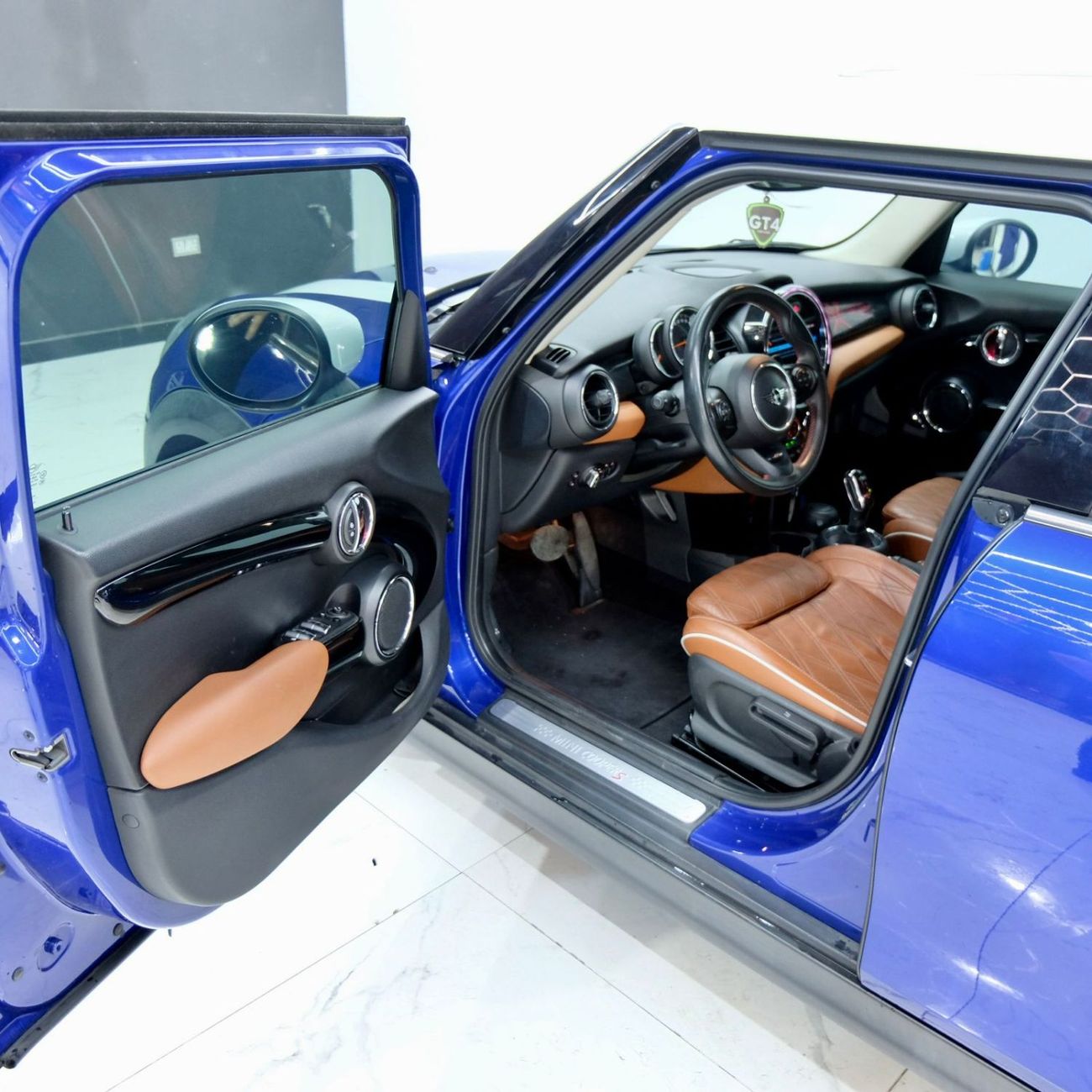 Mini Cooper S 2.0L AED 1,626 P.M l 0% Down Payment l Mini Cooper S l Full Agency Service History