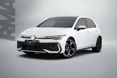 Volkswagen Golf STD Sport 2.0T