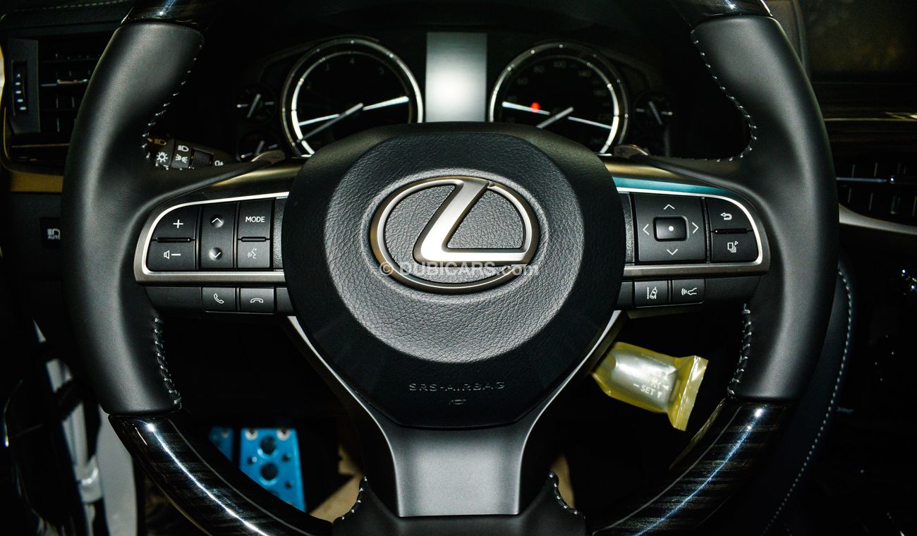 Lexus LX 570 Black Edition S