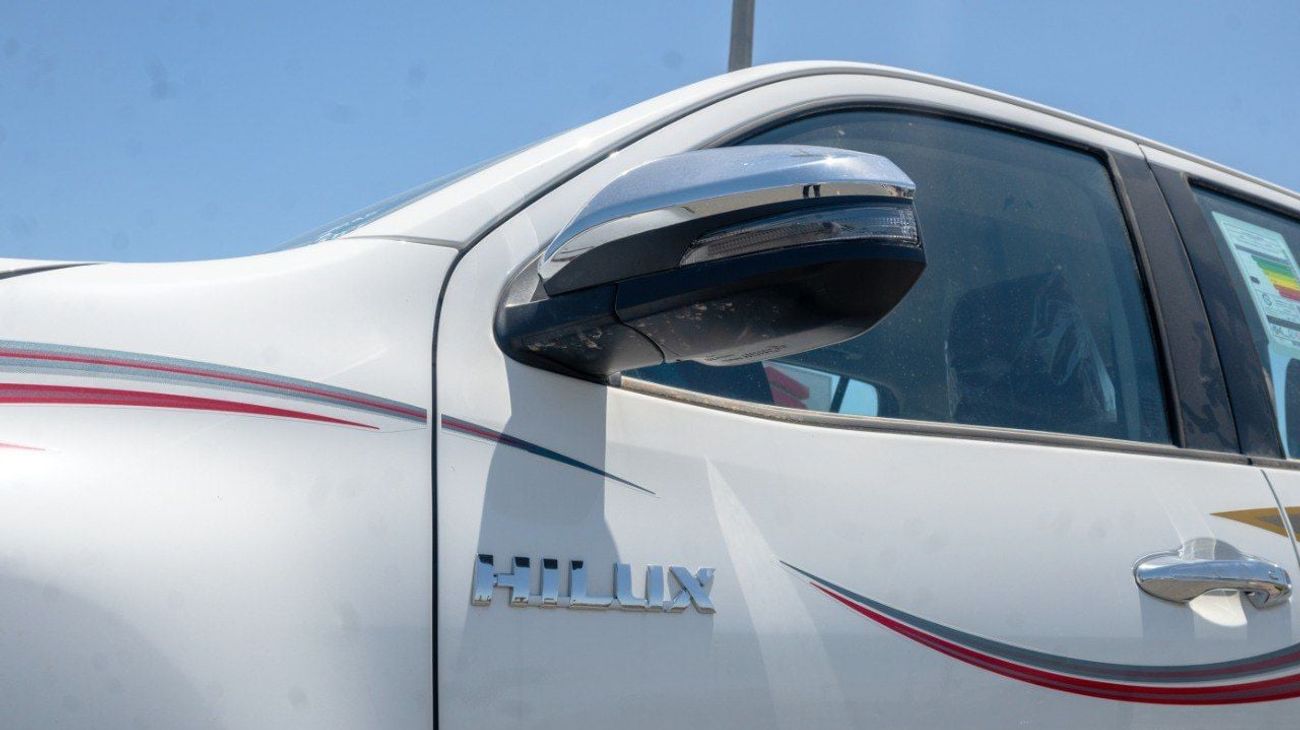 تويوتا هيلوكس SR 2.7L