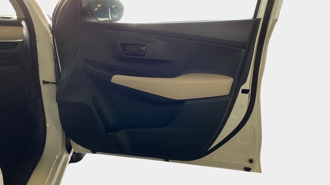 تويوتا يارس 1.5 VVT-I E CVT | شامل الضمان | 0 ﺪﻔﻋﺓ ﺃﻮﻟﻯ