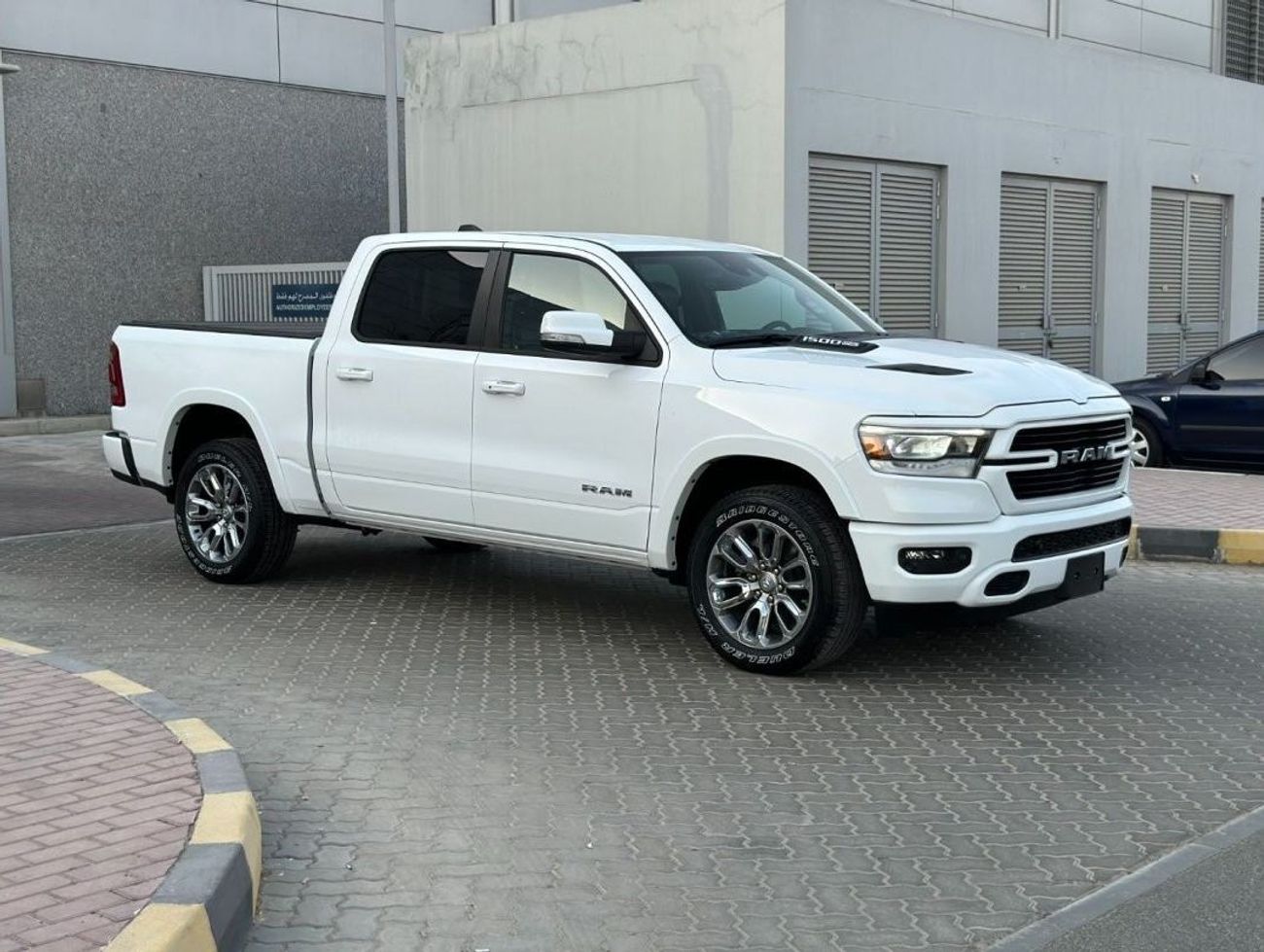 RAM 1500 Laramie Canadian importer