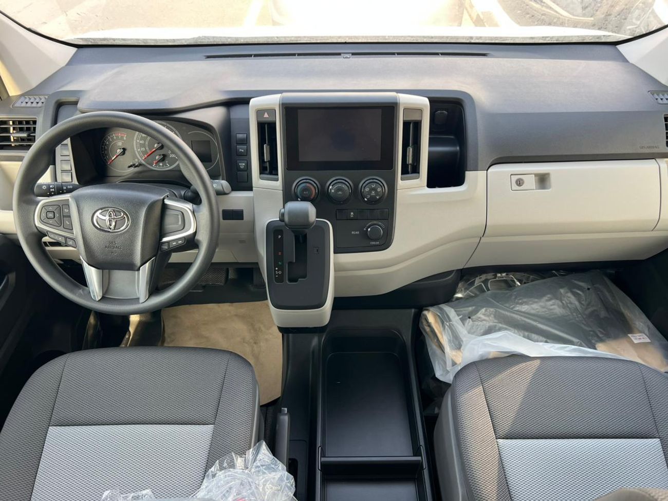 Toyota Hiace GL 3.5L PTR A/T // 2026 // WITH DVD & CAMERA BACK , AUTOMATIC SIDE DOOR  // SPECIAL OFFER // BY FORM