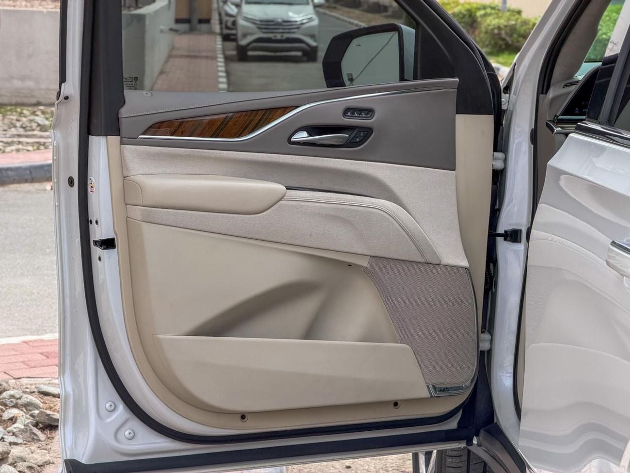 كاديلاك إسكالاد Sport Platinum 6.2L 4WD