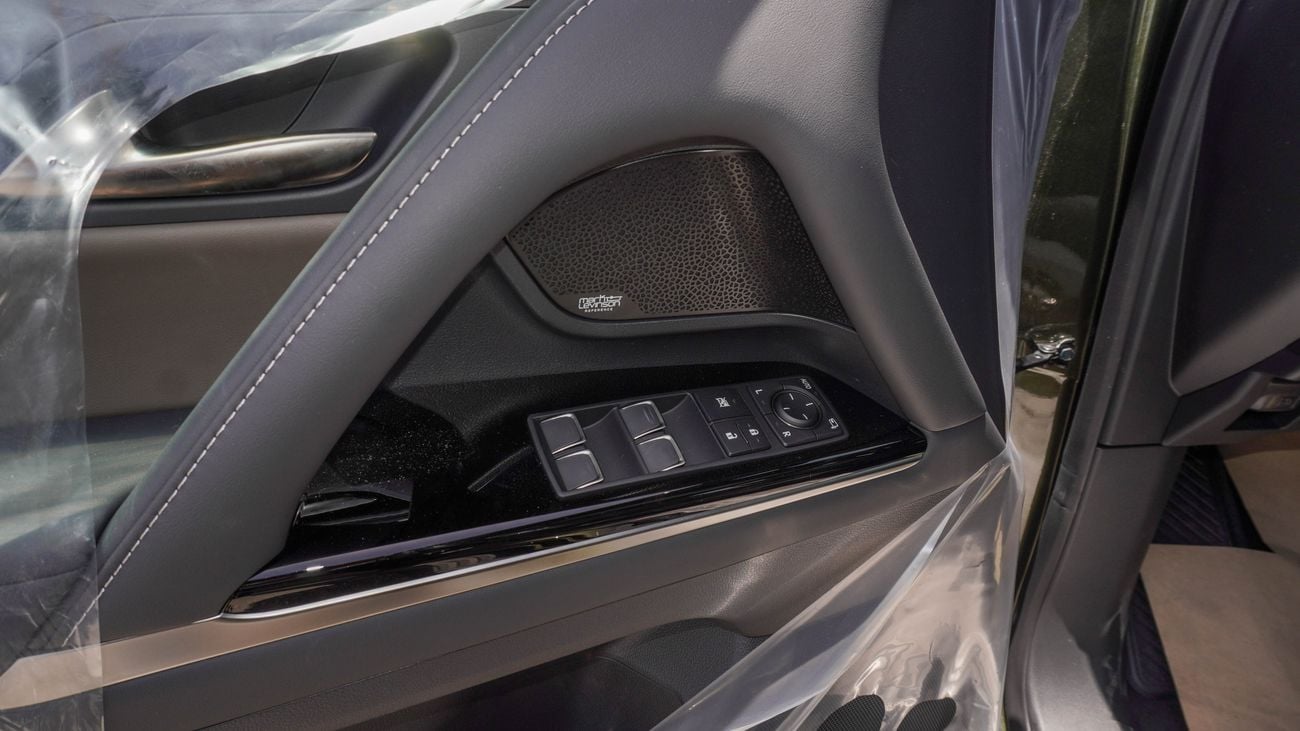 لكزس LX 600 3.5 L V6