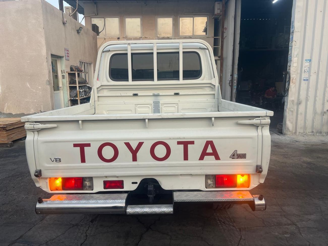 تويوتا لاند كروزر بيك آب TOYOTA LAND CRUISER PICK UP MODEL 2022 DIESEL V8 RHD