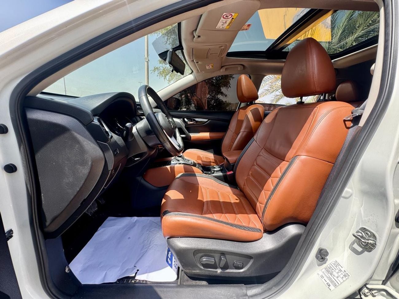 Nissan XTrail SL 2.5L 780-Monthly l GCC l Panoramic, Leather, Cruise l Accident Free