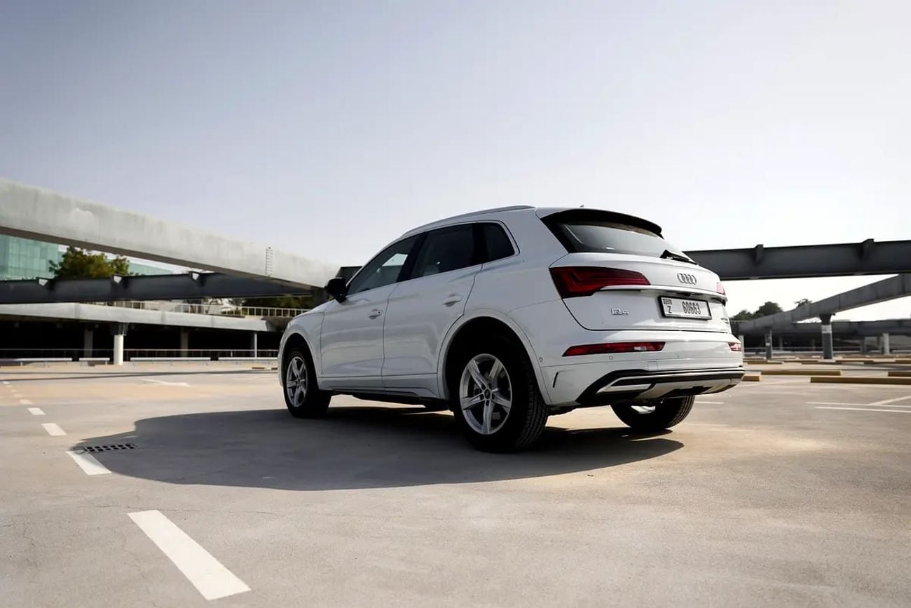 أودي Q5 45 TFSI Quattro Design 2.0L