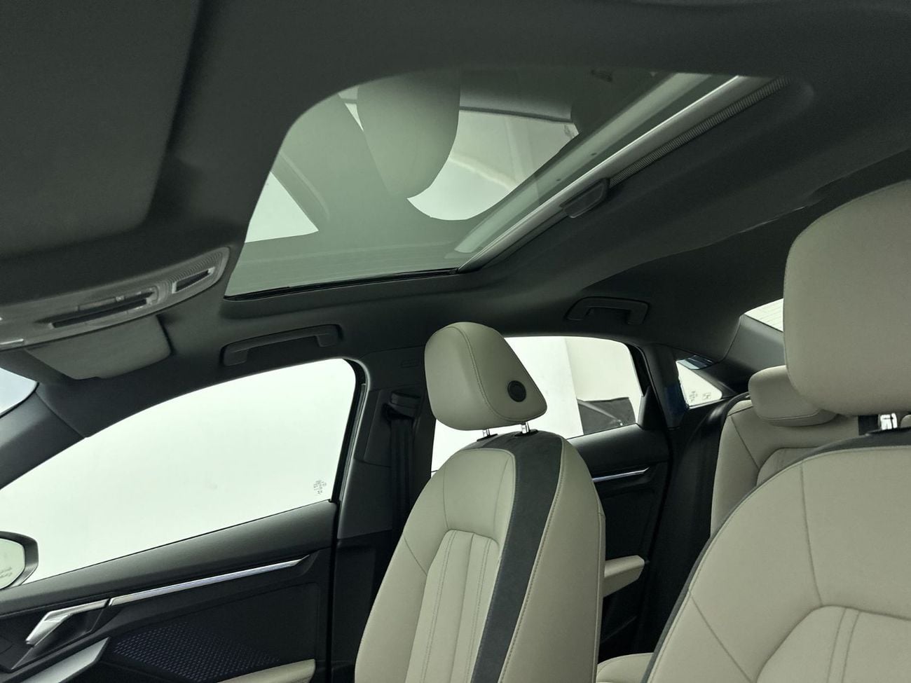 Audi A3 A3 Sedan Advanced 35 TFSI 150hp Progress (Ref# 22338)