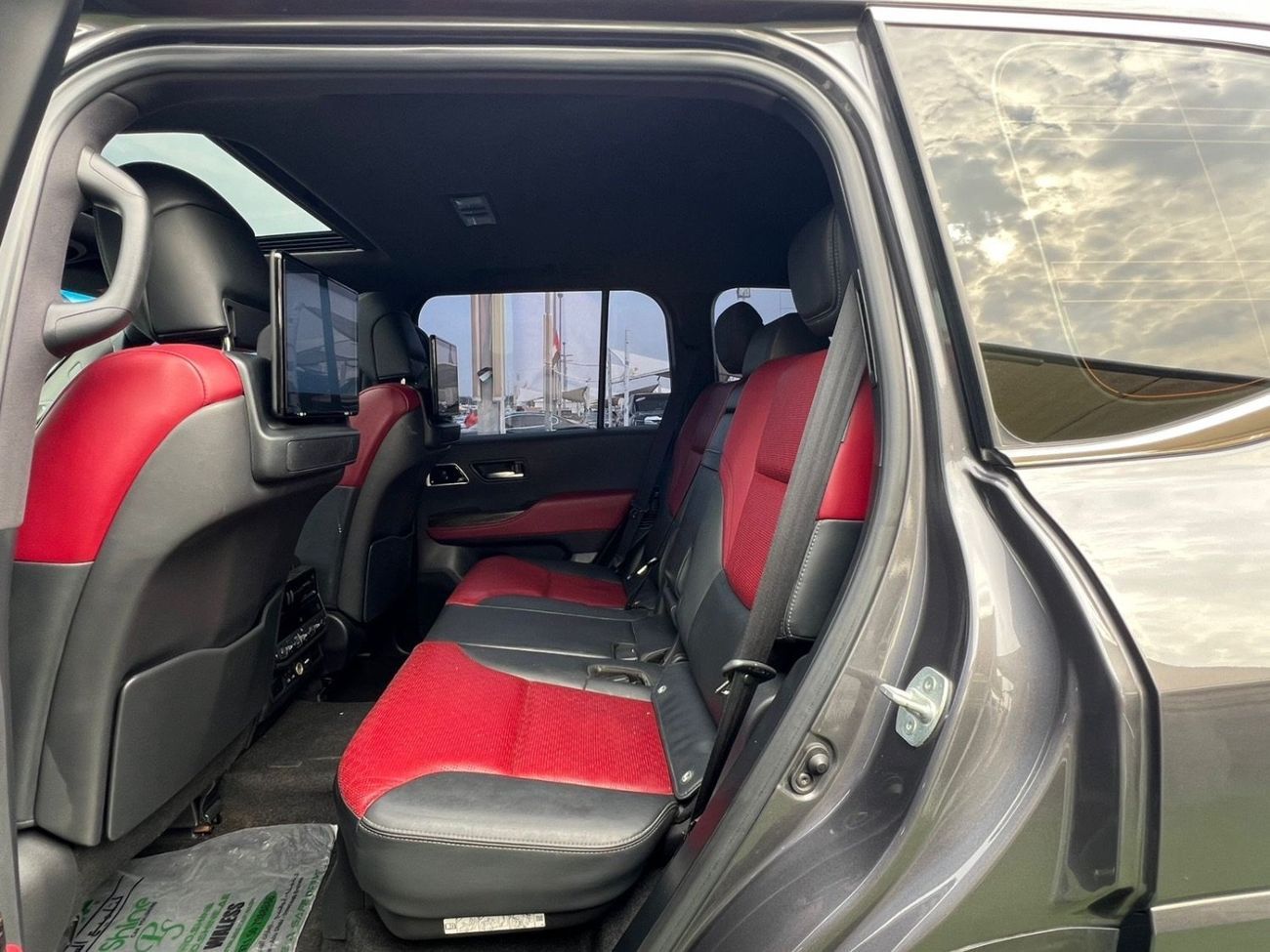 تويوتا لاند كروزر 2022 MODEL VXR Twin Turbo 3.5L Full Option New Aarival