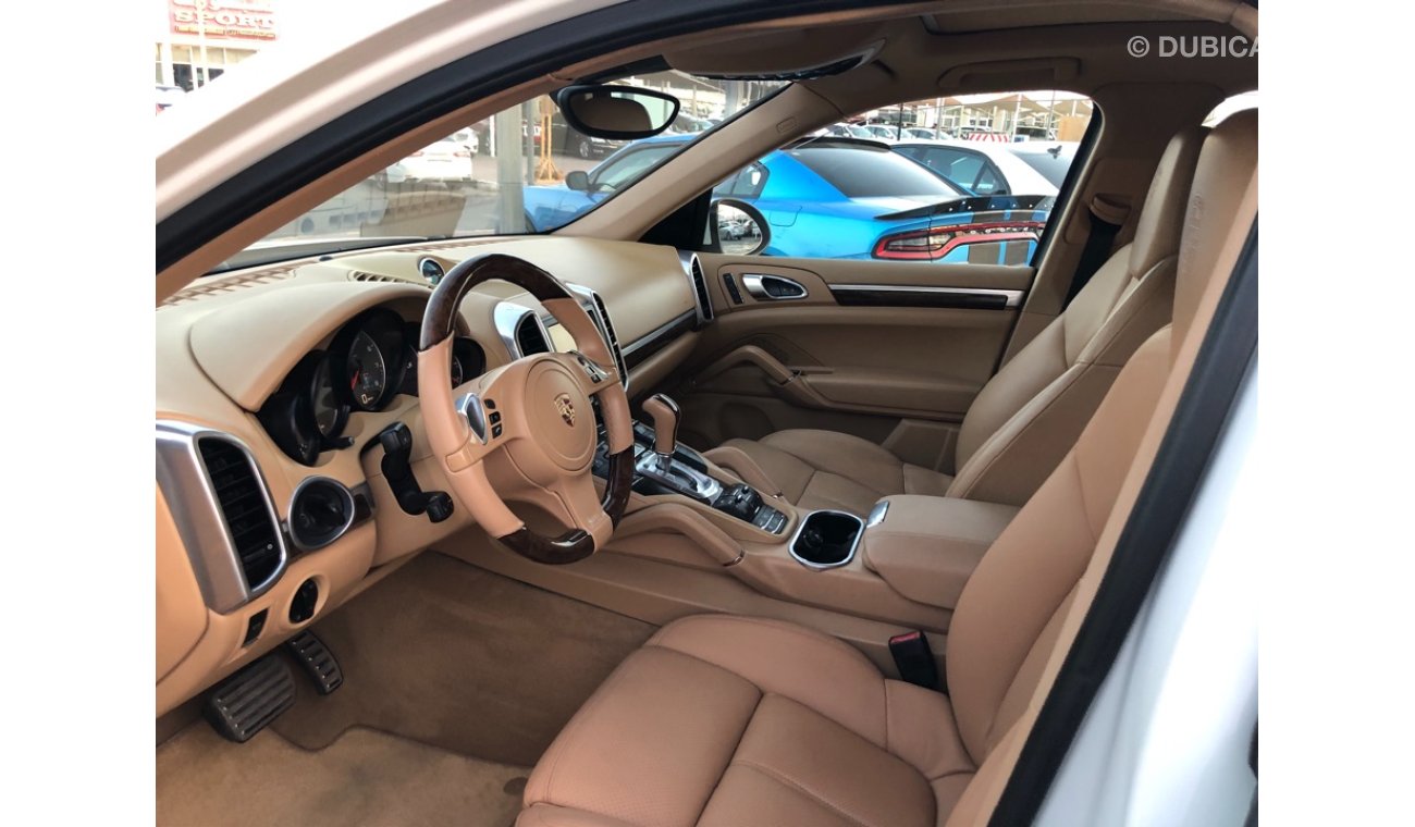 Porsche Cayenne S PORSCHE CAYENNE S MODEL 2013 GCC CAR PERFECT CONDITION FULL OPTION PANORAMIC ROOF LEATHER SEATS BACK