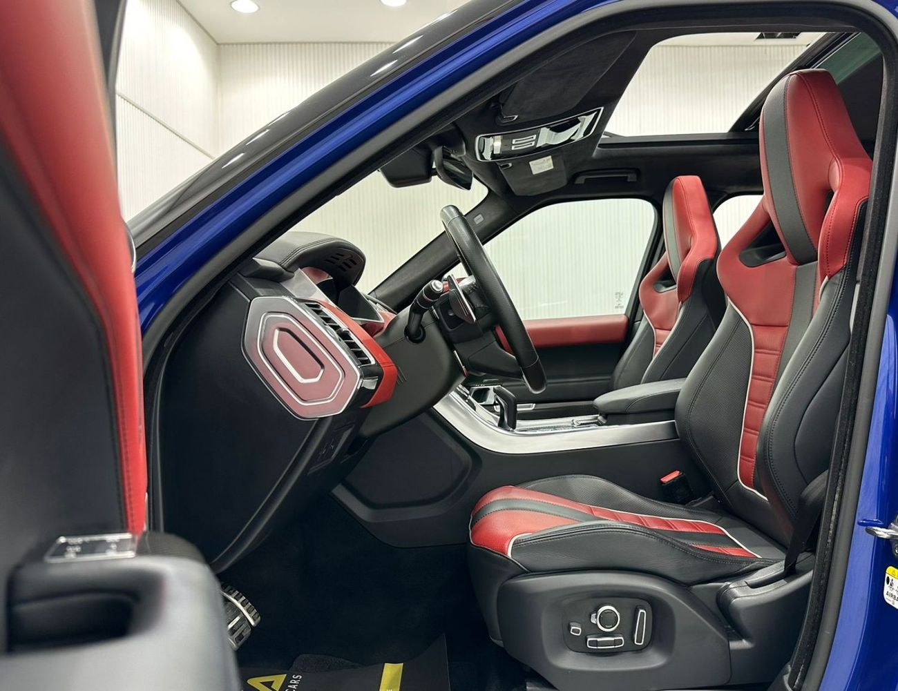 Land Rover Range Rover Sport 2017 Range Rover Sport SVR, Warranty, Full Range Rover Service History, Full Options, GCC