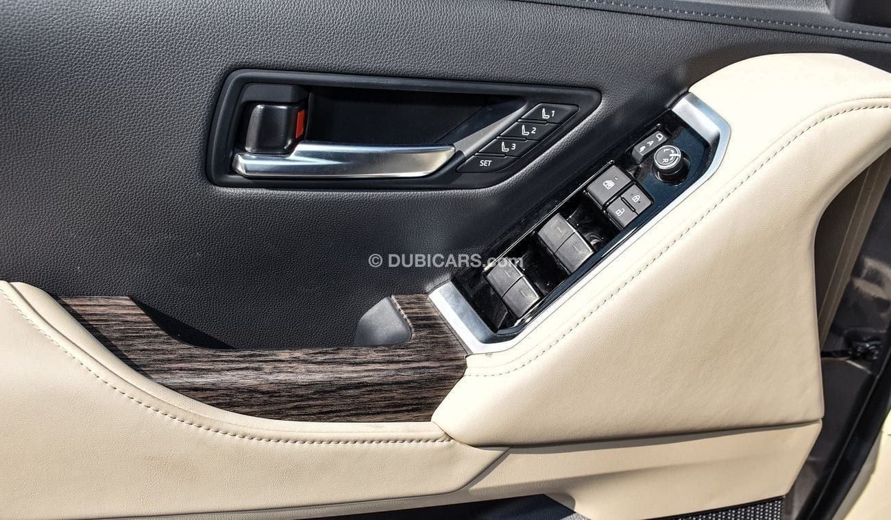 Toyota Land Cruiser 3.5TT VXR 22" Alloy Wheels LED Headlights Memory Seat Headsup Display Climate Control Kick Sensor DV