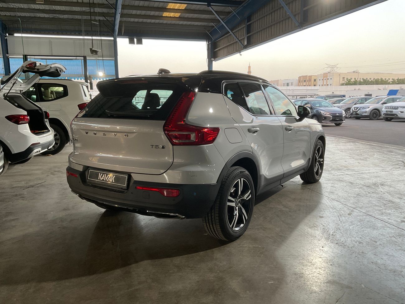Volvo XC40 T5 R Design | Guaranteed Warranty | 0 Down Payment